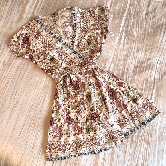 🎉HP🎉 Boho Floral Wrap Midi Dress - Picture 2 of 11